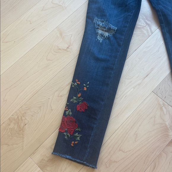 DRIFTWOOD NWT’s . Dark Blue Embroidered Ankle Crop Jeans- style Jackie - Picture 2 of 8